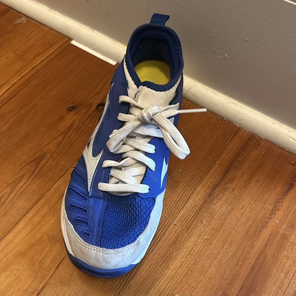 Mizuno turf cleats - Picture 2 of 5